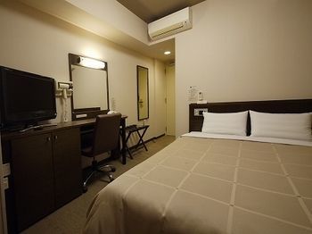 鹤冈站前路线酒店